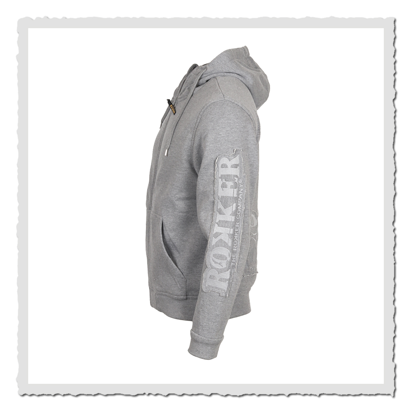 Hellgrauer Zip Hoodie in schräger Seitenansicht, freigestellt vor hellem Hintergrund mit sichtbarem Ärmelmotiv.